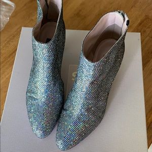 SJP Minnie glitter boots